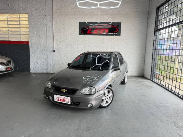 CHEVROLET - CORSA - 2005/2005 - Cinza - R$ 19.900,00