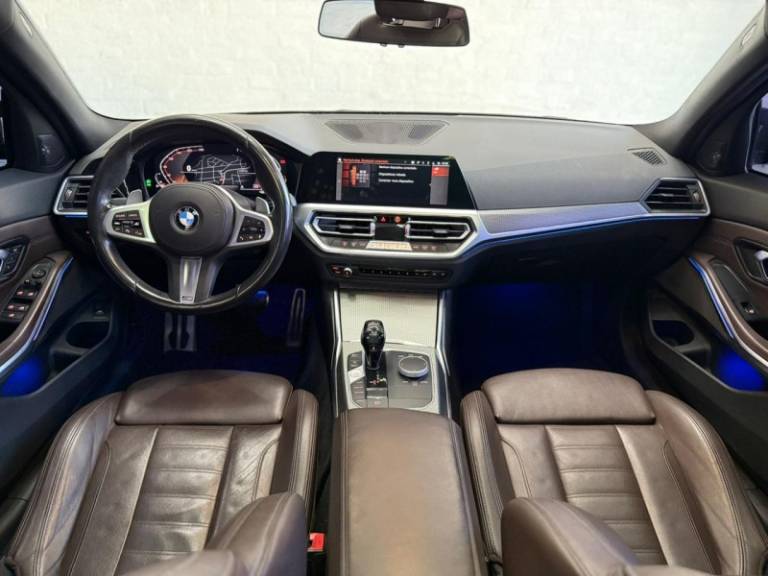 BMW - 320I - 2021/2021 - Branca - R$ 229.900,00