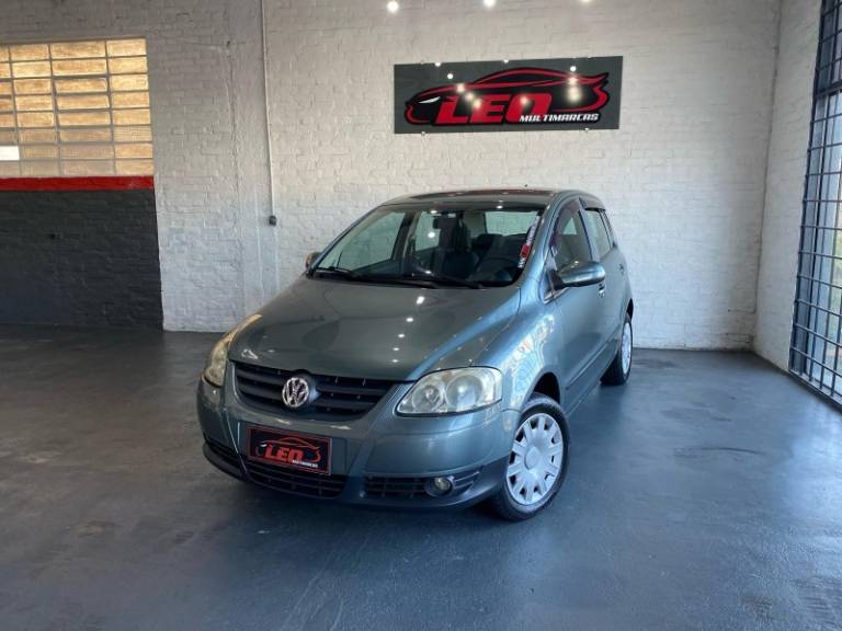 VOLKSWAGEN - FOX - 2010/2010 - Cinza - R$ 28.900,00