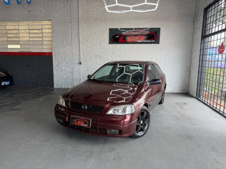 CHEVROLET - ASTRA - 1999/1999 - Vermelha - R$ 17.900,00