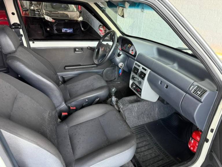 FIAT - UNO - 2012/2013 - Branca - R$ 20.900,00