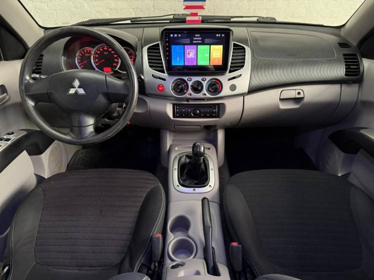 MITSUBISHI - L200 TRITON - 2014/2015 - Branca - R$ 82.900,00