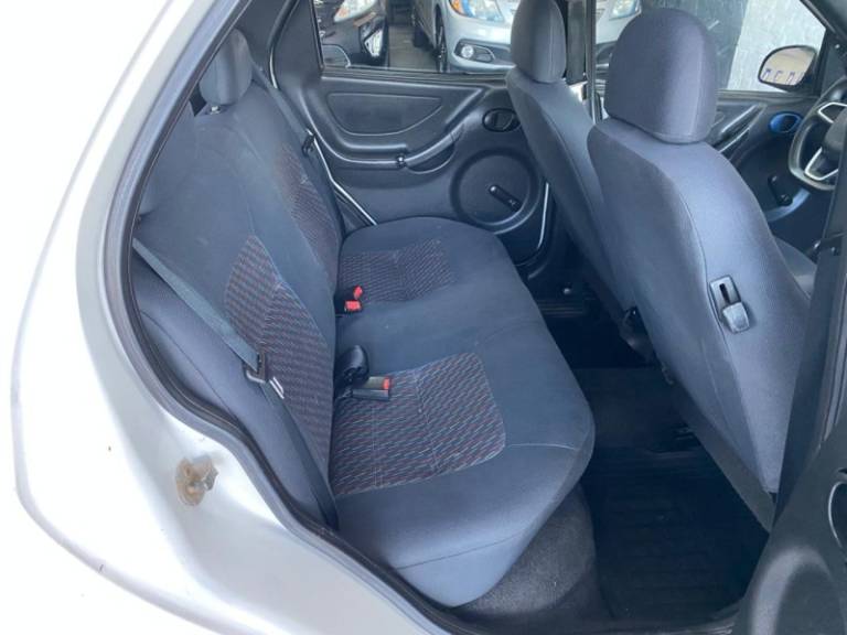 CHEVROLET - CELTA - 2003/2003 - Branca - R$ 19.900,00