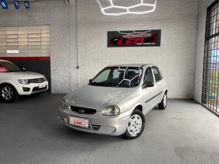 CHEVROLET - CORSA - 2004/2004 - Prata - R$ 19.900,00