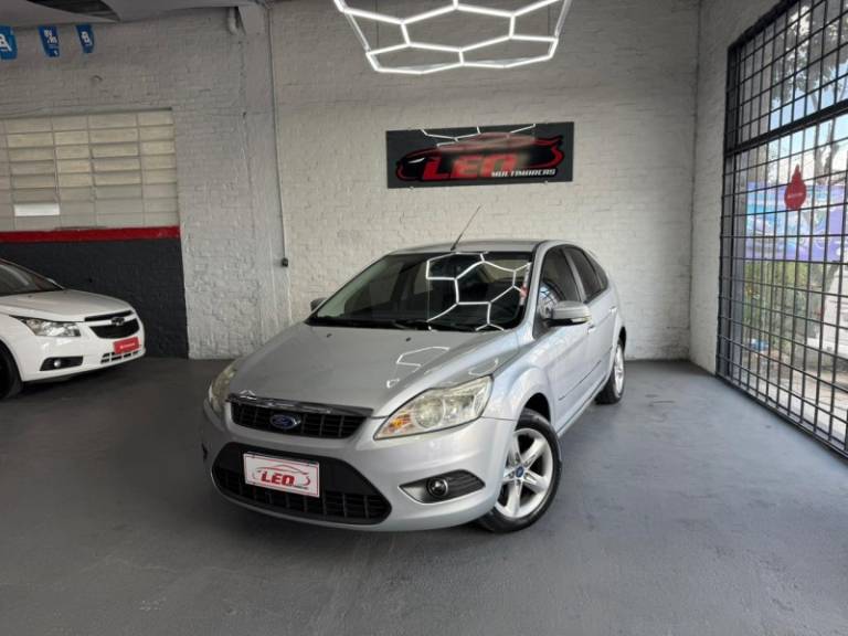 FORD - FOCUS - 2012/2012 - Prata - R$ 40.900,00