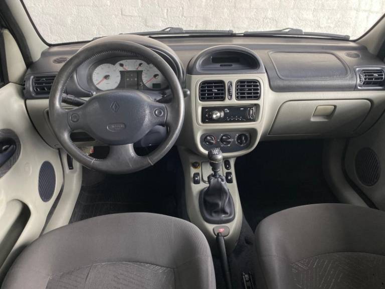 RENAULT - CLIO - 2003/2004 - Cinza - R$ 23.900,00