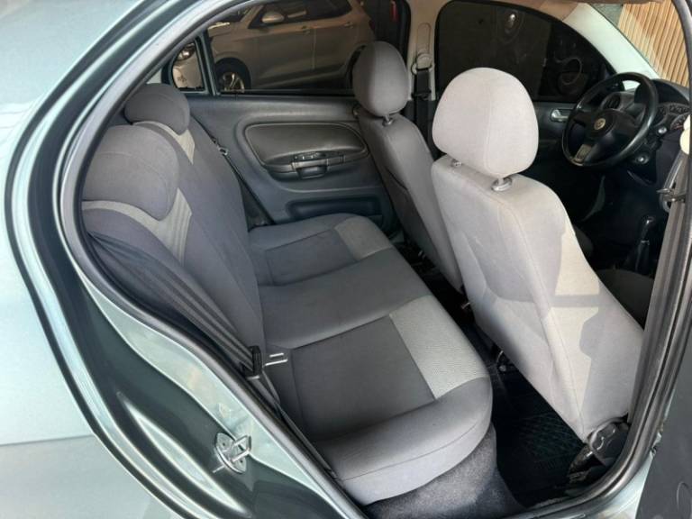 VOLKSWAGEN - VOYAGE - 2009/2009 - Cinza - R$ 25.900,00