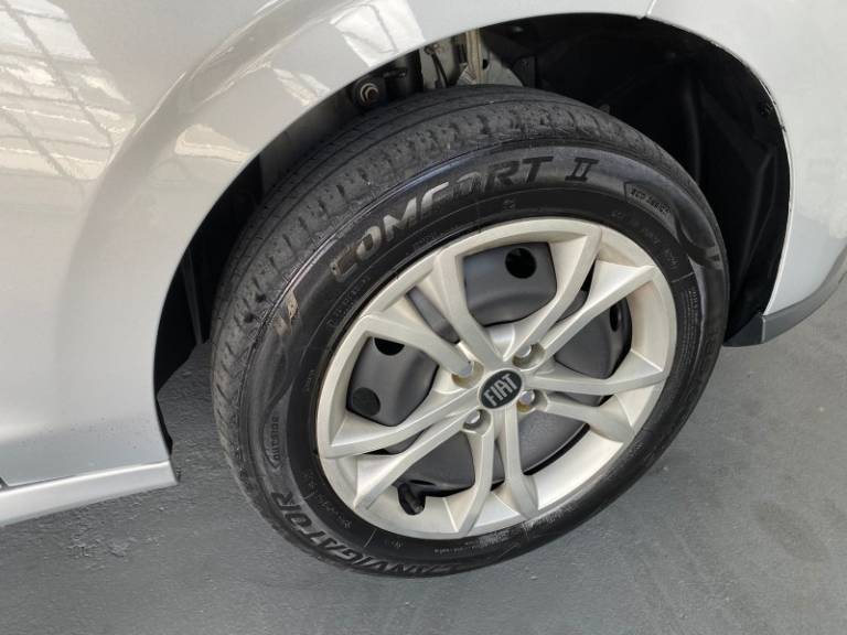 FIAT - ARGO - 2022/2023 - Prata - R$ 64.900,00