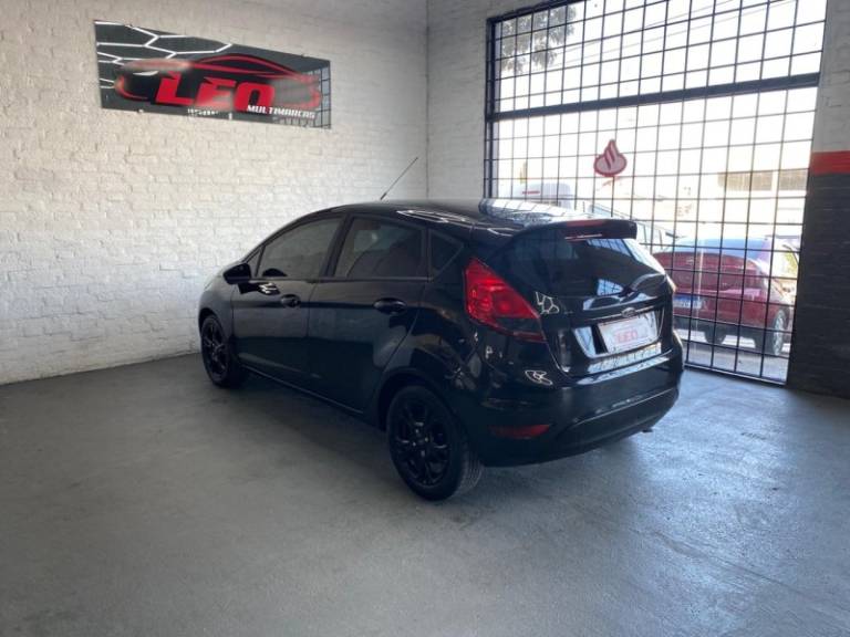 FORD - FIESTA - 2014/2014 - Preta - R$ 43.900,00