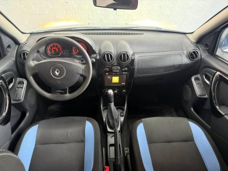RENAULT - SANDERO - 2014/2014 - Branca - R$ 32.900,00