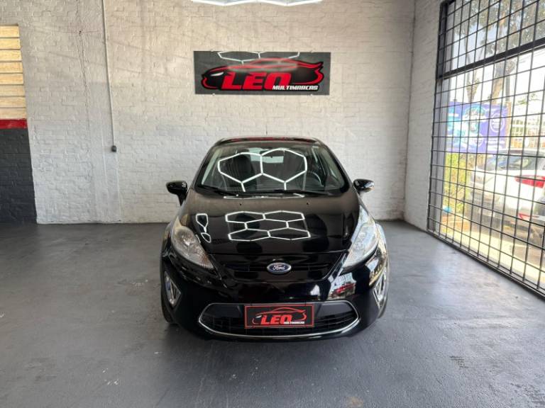 FORD - FIESTA - 2011/2012 - Preta - R$ 40.900,00