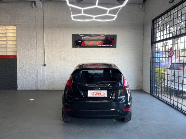 FORD - FIESTA - 2014/2014 - Preta - R$ 43.900,00