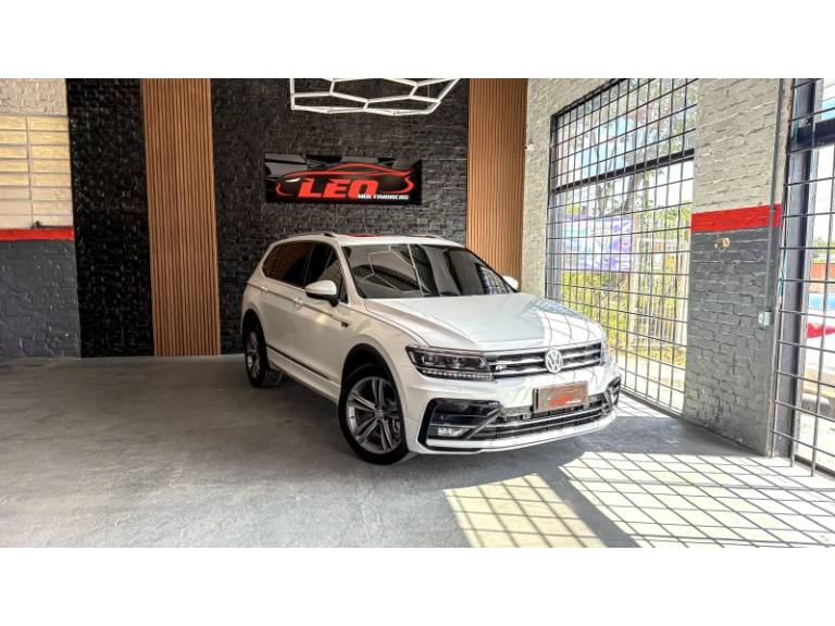VOLKSWAGEN - TIGUAN - 2019/2019 - Branca - R$ 164.900,00